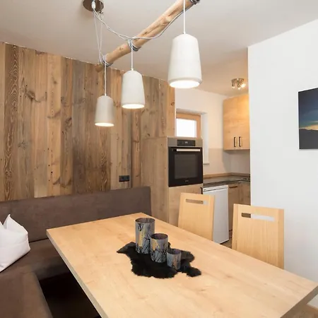 Angerer Alpine Suiten und Familienappartements Tirol-3